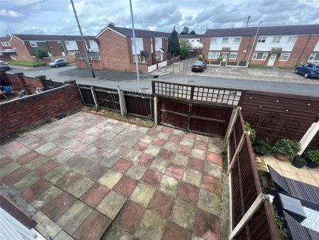 Western Avenue, Huyton, Liverpool, Merseyside, L36 - Photo 3