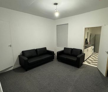 Room in a Shared House, Bolingbroke Road, CV3 - Photo 6
