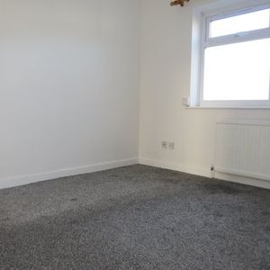 Wheatley Lane, HALIFAX - Photo 2