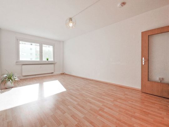 Max-Planck-Straße 22 - Photo 1