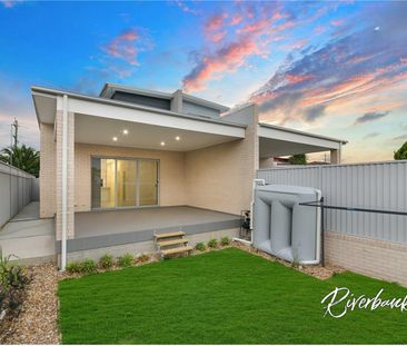 Modern Family Living in a Prime Greystanes Location- New carpet ! - Photo 5