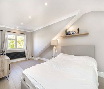 Manor Road, W13, London - Photo 6