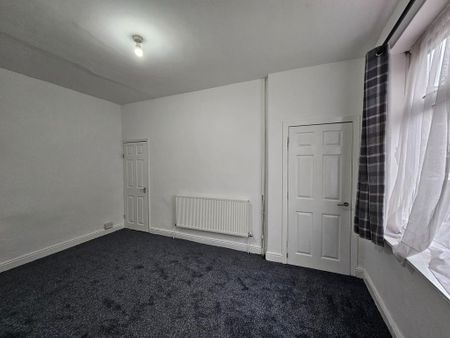 3 bedroom terraced house to rent - Photo 4