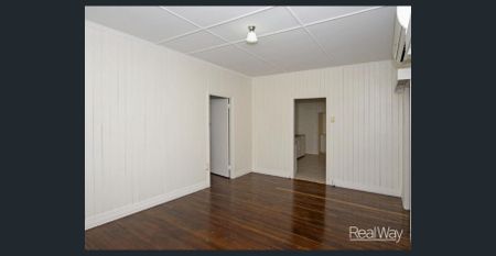 Charming 3-Bedroom Lowset Home in Convenient Location - Photo 5