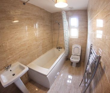 Room in a Shared House, Fourth Avenue, E12 - Photo 4
