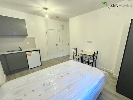 Studio to rent - Photo 3