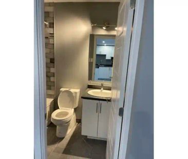 RENOVATED 1 BEDROOM ALL INCLUSIVE WITH INTERNET! | 1451 Brookdale A... - Photo 1