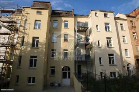 Sanierte 4 Raum Wohnung mit Balkon und Bad mit Wanne in Gera-Pforten! - Photo 4