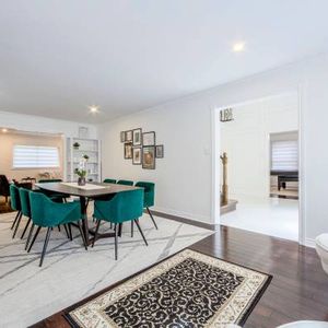 Luxury House in High Demand & Best Area in Toronto. Close to Amenities - Photo 2