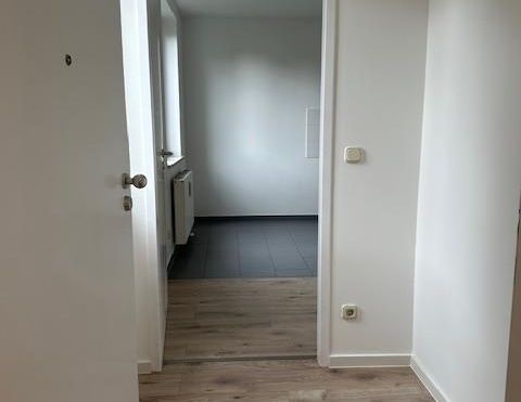 Gut geschnittene 3-Zimmerwohnung mit Balkon in grüner Lage - Foto 1