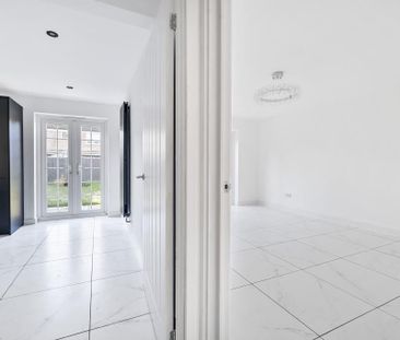 3 bedroom terraced house to rent - Photo 5