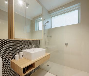 4/37 Foam Street, Elwood VIC 3184 - Apartment For Rent | Domain - Photo 5