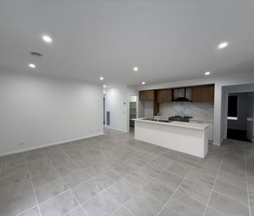 Modern Family Home! - Photo 6