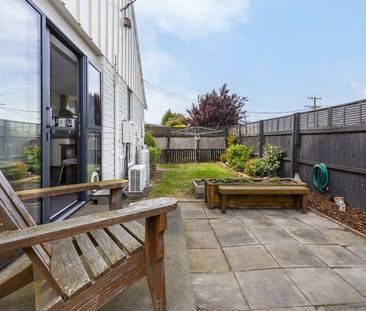 Lovely 2-bedroom home in Hornby! - Photo 2