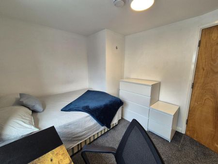 5 bedroom house share to rent - Photo 3