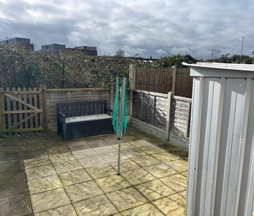 2 bedroom terraced house to rent - Photo 5