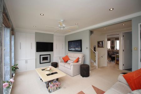 3 bedroom townhouse to rent - Photo 2