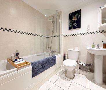 2 bedroom flat to rent - Photo 6