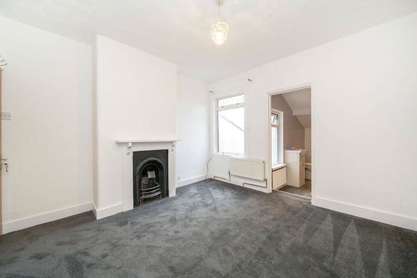 2 bedroom house to rent - Photo 1