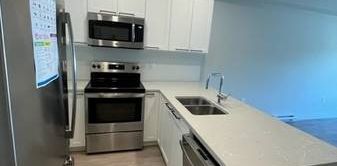 Modern 1BR/In suite laundry/Close to Skytrain/Ceiling fans/No pets - Photo 2