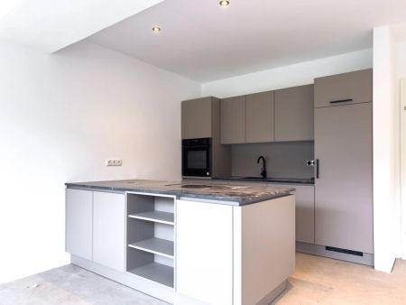 RENOVIERTE 2-ZIMMER-TERRASSENWOHNUNG MIT BLICK ZUR SALZACH - Foto 2