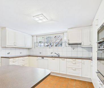 Charming 4.5-room duplex apartment in a quiet location in Wittnau - Foto 3