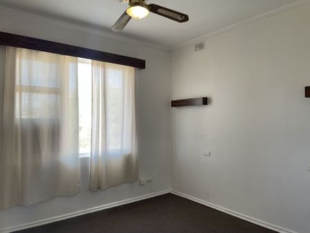 1/11 West Beach Road - Photo 5