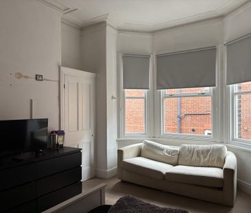 4 bedroom semi-detached house to rent - Photo 6