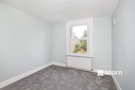 3 bedroom flat to rent - Photo 3