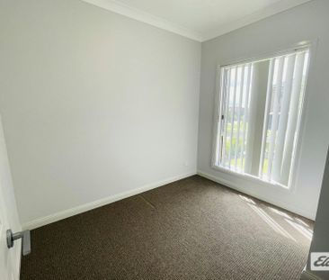 Near New Luxury house with 4 Bedrooms plus STUDY - Photo 2