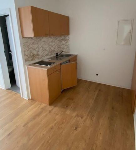 Ideal auch für eine 2erWG! Helle, schöne 2 Zimmer-Wohnung mit Balkon in idealer Lage zur Innenstadt+Bahnhof, Westanlage 20, Gießen - Foto 3