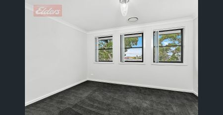 Quality Four Bedroom Duplex - Pet Friendly - Photo 5