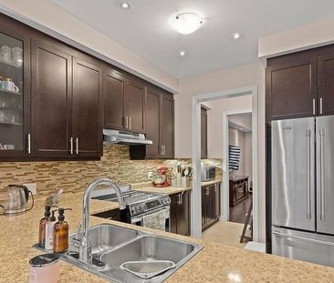 For Lease - 11 Thornapple Street, Brampton, Ontario - Photo 6