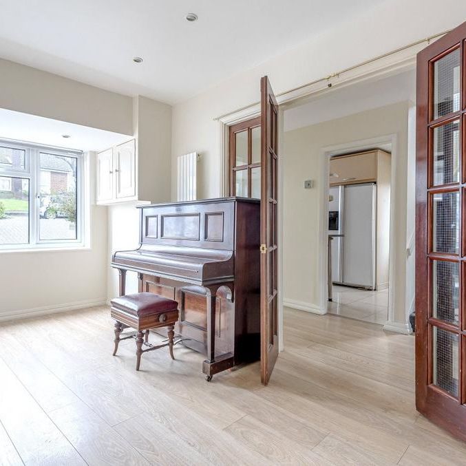 5 bedroom semi-detached house to rent - Photo 1