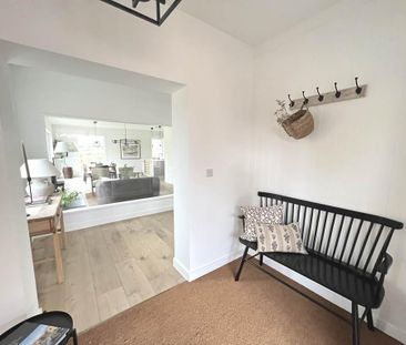 5 bedroom detached house to rent - Photo 4