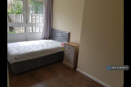 4 bedroom maisonette to rent - Photo 2