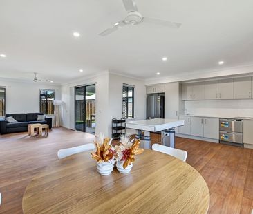 Spacious Family Home in Peaceful Mount Louisa - Modern Comfort, Gre... - Photo 3