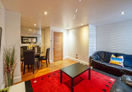 Bourne House - Photo 2