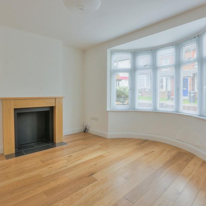 3 bedroom semi-detached house to rent - Photo 1