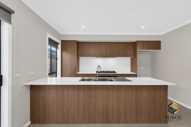 Family Home in Tarneit - Photo 1