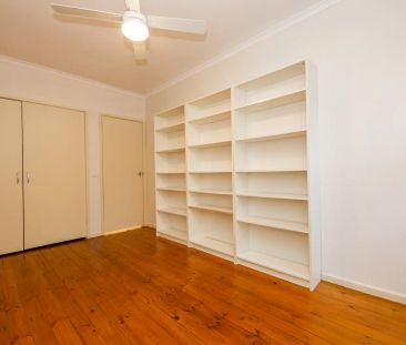 Modern Family Living - Photo 5