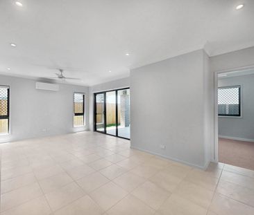 Modern Family Living in a Prime Location – 8 Sugarloaf Crescent, Banya - Photo 1