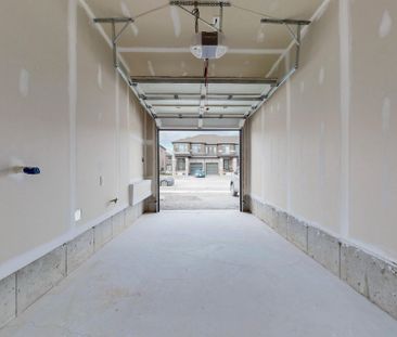 For Lease - 111 Corley Street, Kawartha Lakes, Ontario - Photo 4