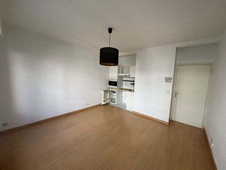 Location Appartement 1 pièce 26m² LILLE 59000 - Photo 2