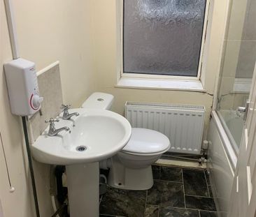 5 bed terraced to rent Wellington Street, DN32 - Photo 5