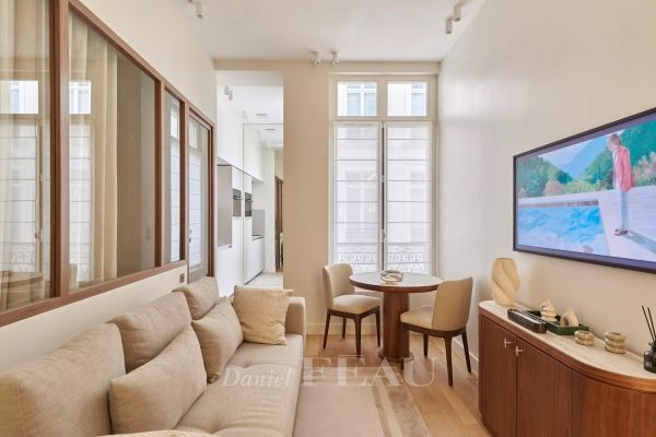 Appartement à louer à Paris 8Ème - Photo 1