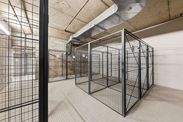 5885 Cavendish Boulevard, Montréal, QC - Photo 1