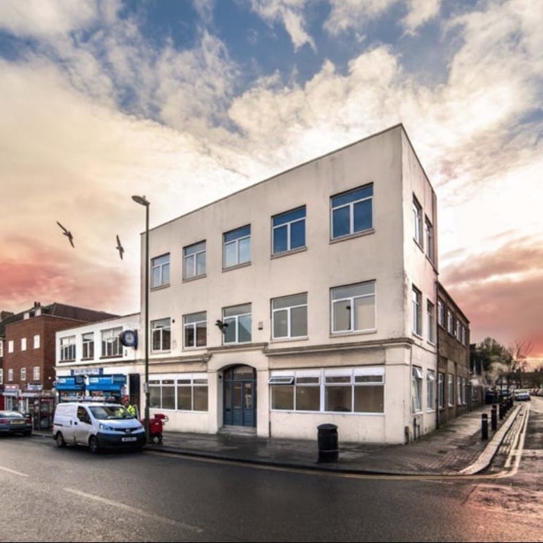 Studio Flat, Church Road, NW4 - Photo 1