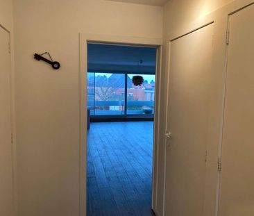 Ruim (±100m²) app met 2 slpk en autostaanplaats in hartje Geel - Photo 1