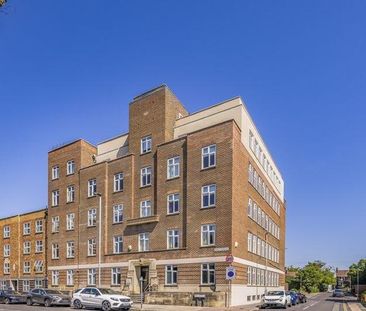 4 bedroom flat to rent - Photo 6